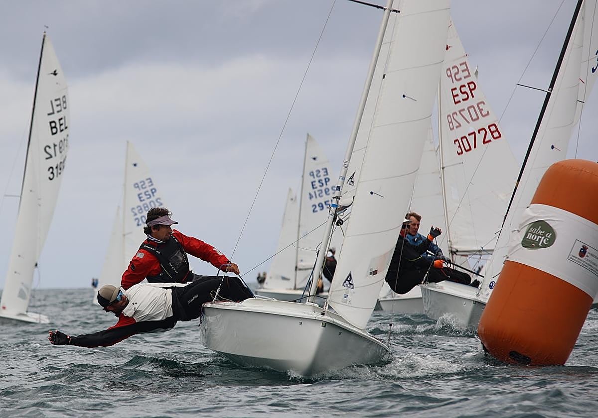 González/Sánchez, nuevos líderes del Campeonato de España de Snipe
