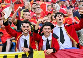 Aficionados españoles en el partido contra Albania