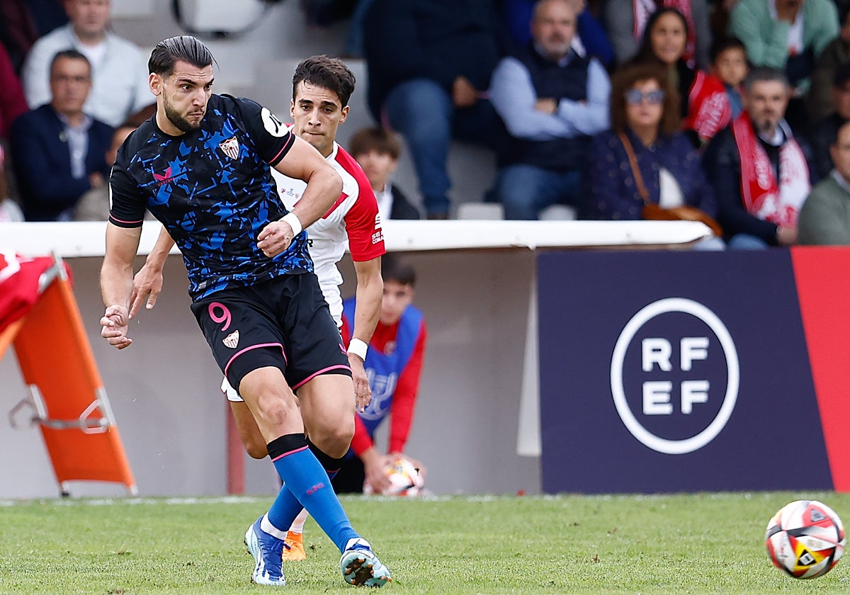 Se vuelve a caer la cesión de Rafa Mir al Valencia