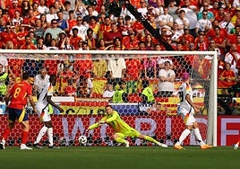 Así han sido los goles de Dani Olmo y Mikel Merino en el España - Alemania
