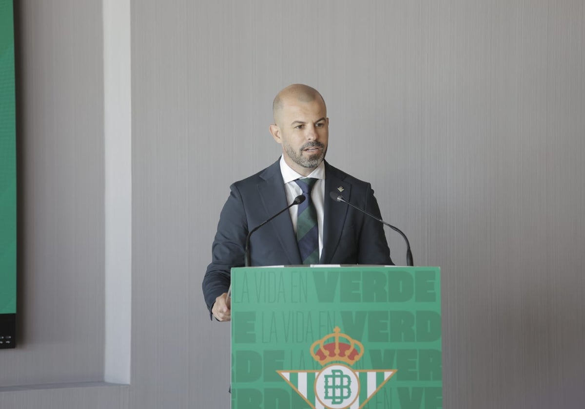 Fajardo en la presentación de Diego Llorente