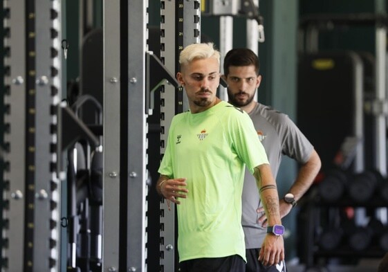 Rodri, durante el primer d*a de los reconocimientos médicos del Betis en la pretemporada