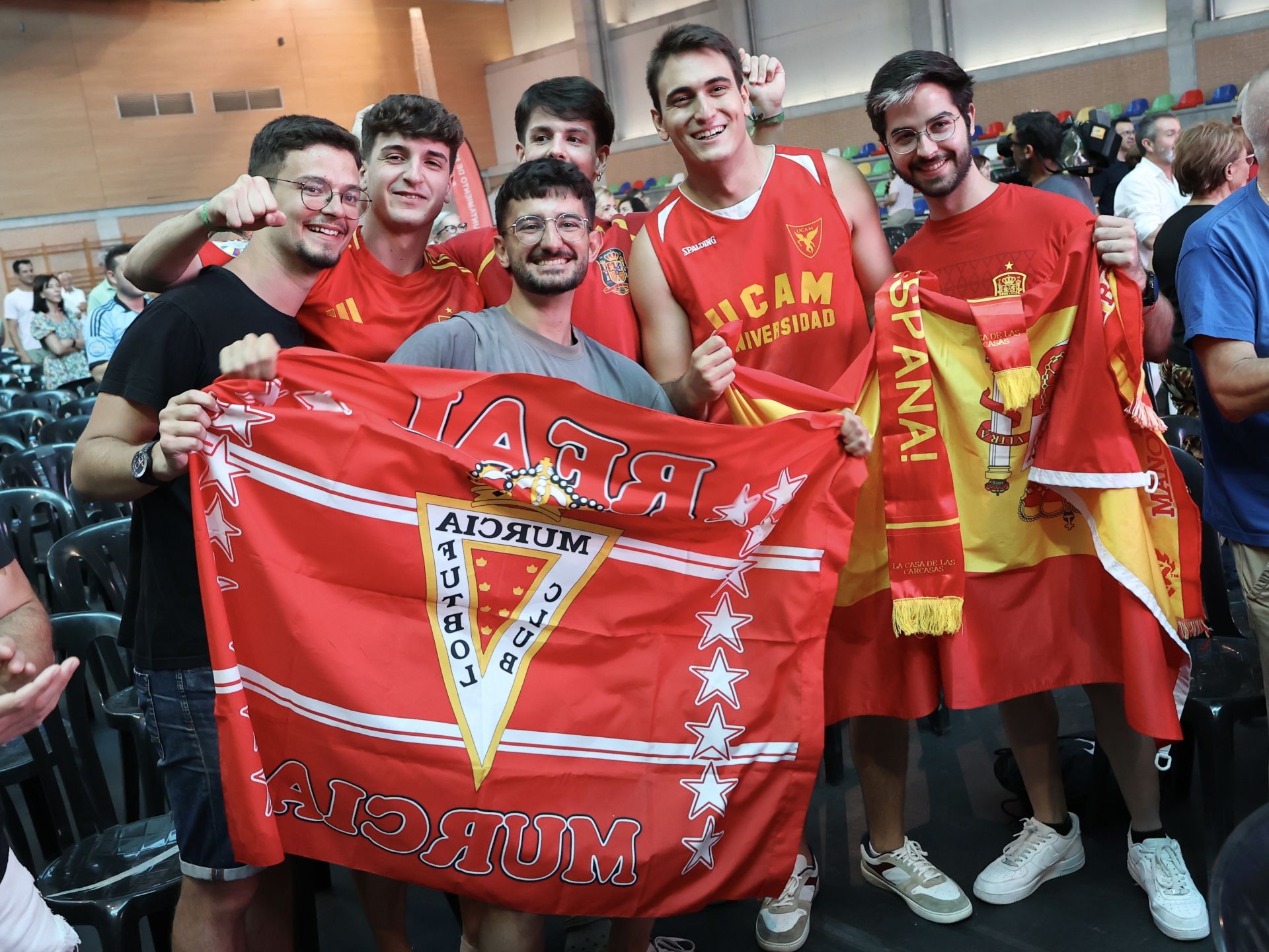 En Murcia han tenido doble celebración, primero con la victoria de Alcaraz y luego, la protagonista ha sido la selección de fútbol