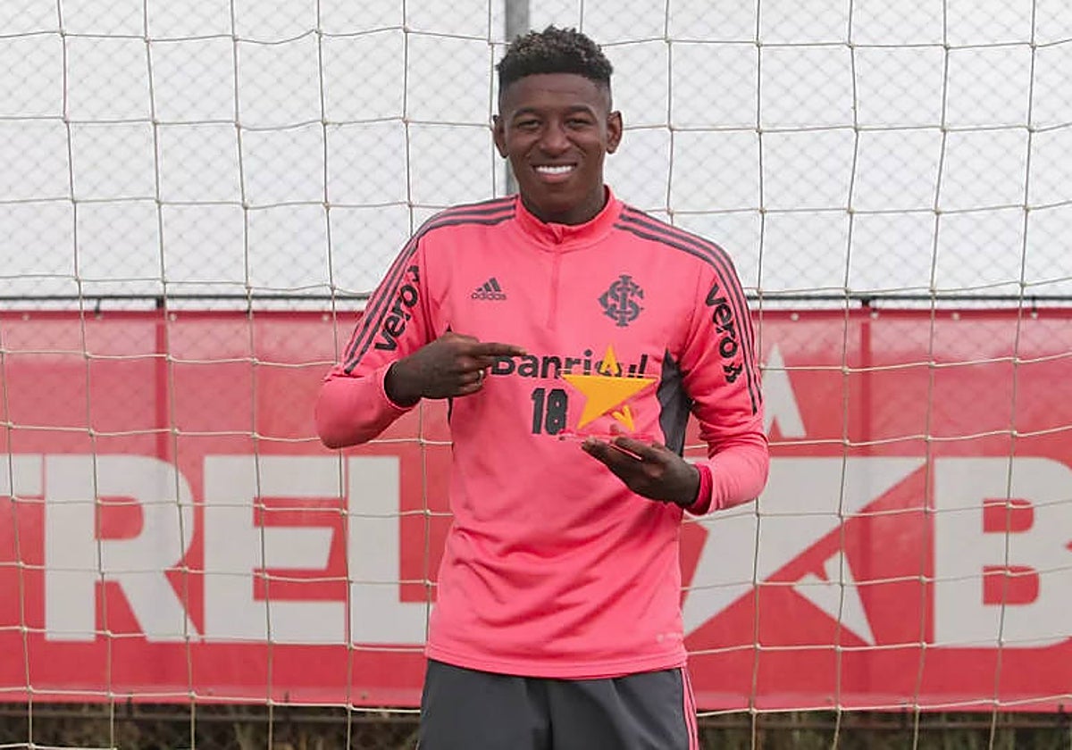 Vitao, central del Inter de Porto Alegre