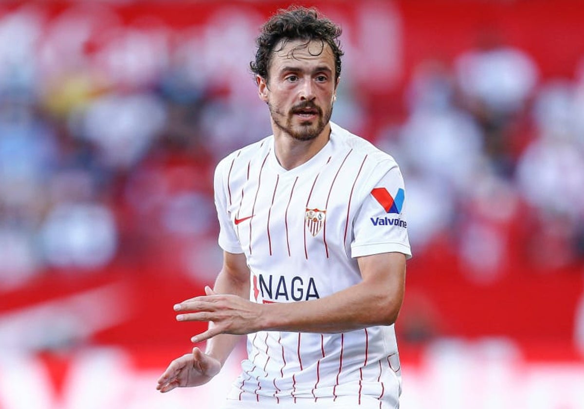 Thomas Delaney, en un partido con el Sevilla FC