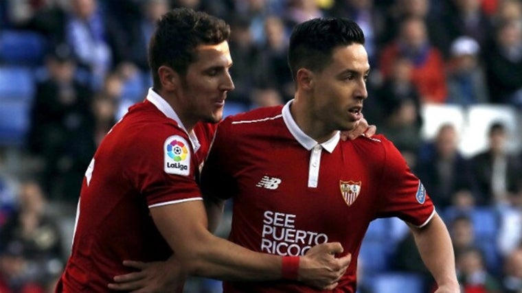 Jovetic y Nasri, durante el Espanyol - Sevilla de LaLiga 2026/17