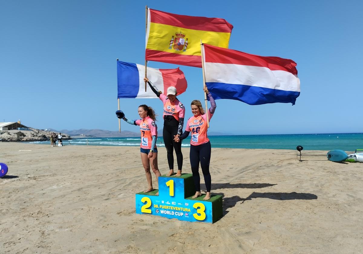 Suardiaz y Capuzzo, campeones del mundo de Wingfoil Freefly-Slalom en  Fuerteventura