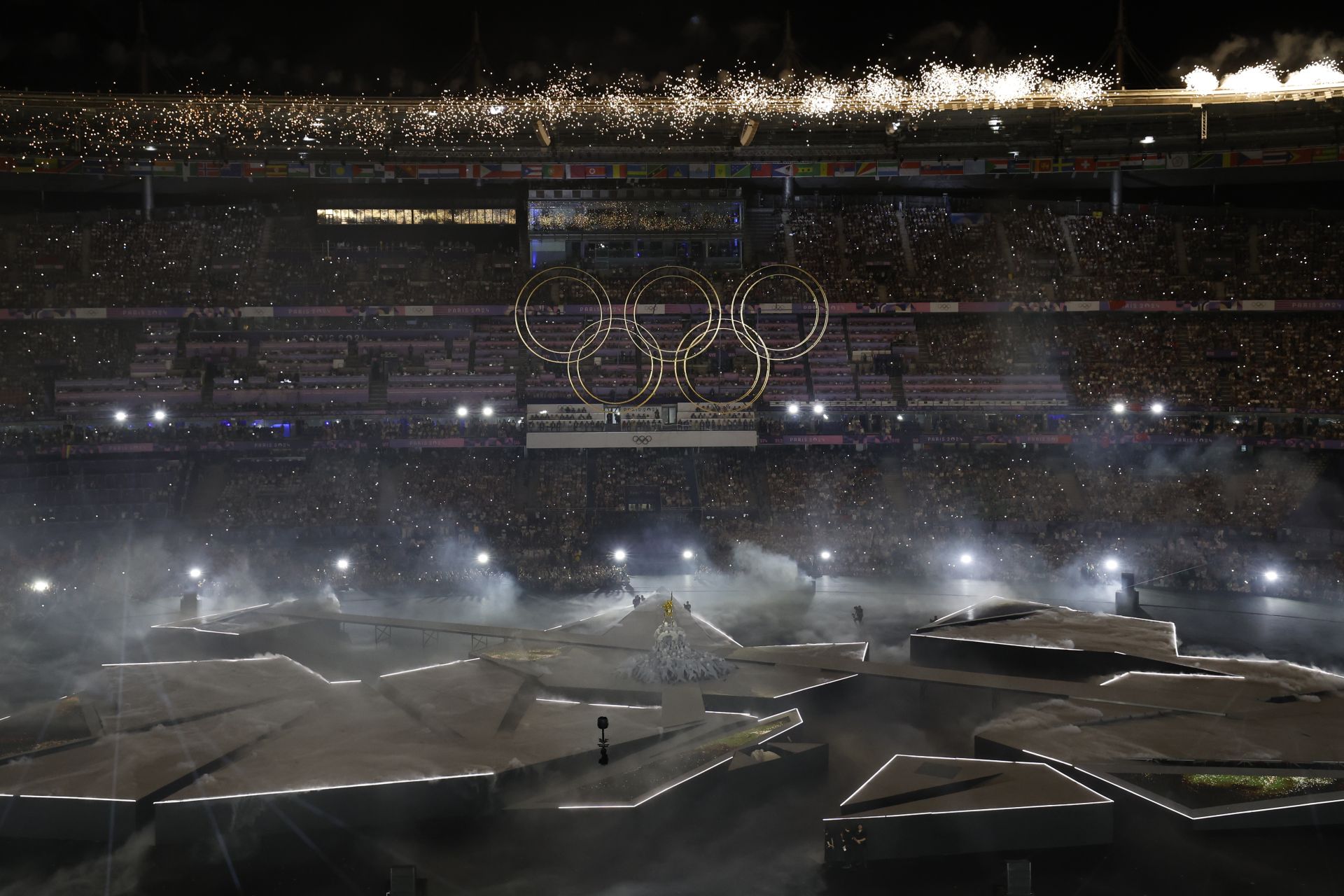 El espectáculo durante la ceremonia de clausura de los Juegos Olímpicos de París 2024