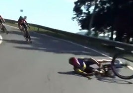 Escalofriante caída de Juanpe López en el Circuito de Getxo 2024