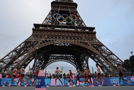 Evacuada la Torre Eiffel antes de la clausura de los JJOO por la presencia de un escalador no autorizado