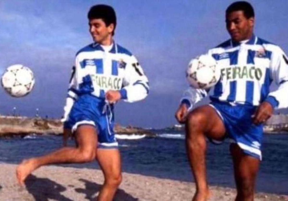 Bebeto y Mauro Silva con la equipación del Dépor en una foto de archivo