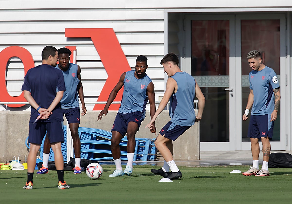 Iheanacho, durante un entrenamiento de la última semana