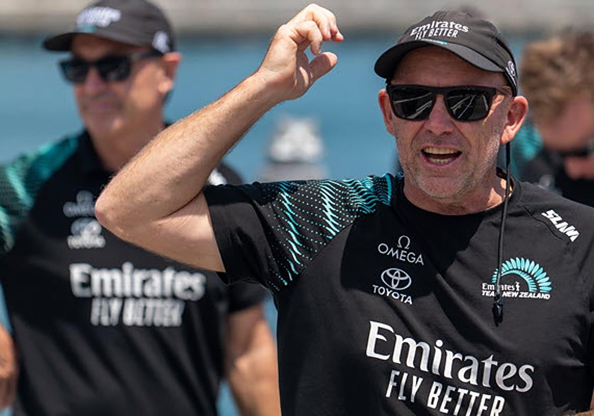 Ray Davies, el entrenador multiusos del Emirates Team New Zealand