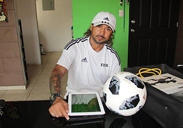 Asesinos disfrazados de policías acribillan a balazos a un entrenador de fútbol