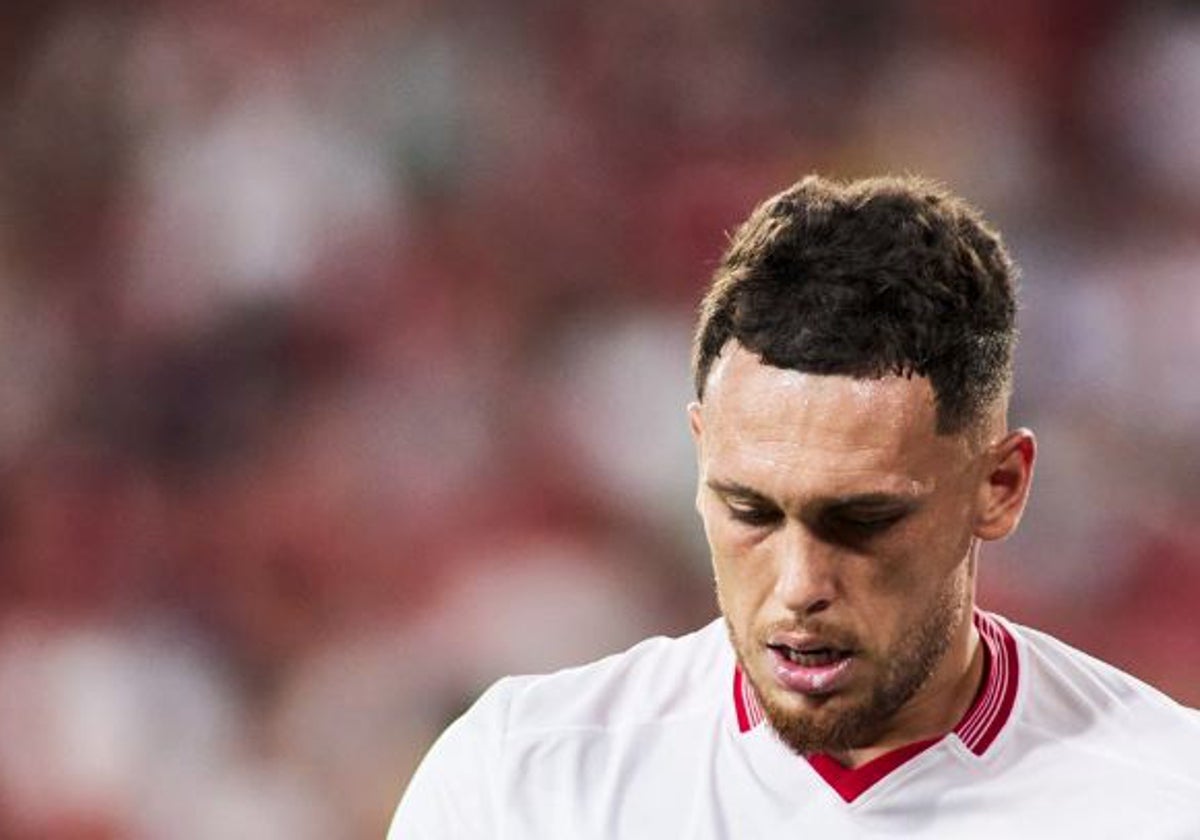 Lucas Ocampos, durante un partido del Sevilla de la pasada campaña