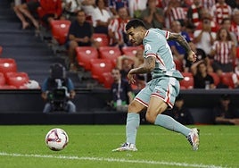 Correa salva al Atlético de Madrid en San Mamés