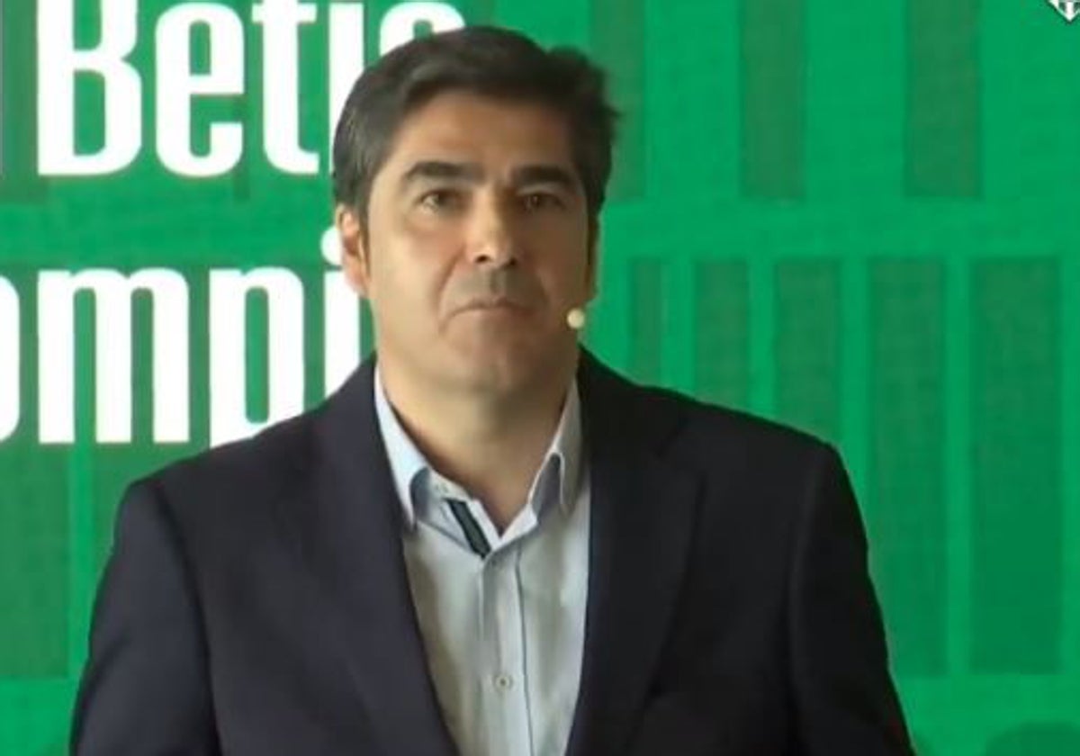 Ángel Haro, presidente del Betis, en una comparecencia ante los medios