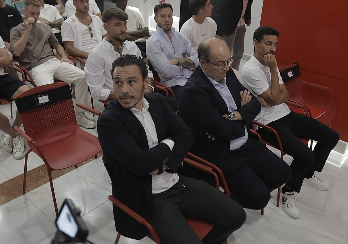 Del Nido Carrasco, Castro y Navas, en el acto de despedida de Ocampos