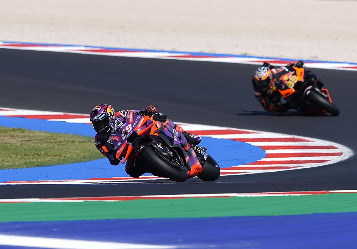 Jorge Martín, durante la carrera al esprint