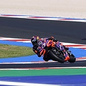 Martín defiende a lo grande su liderato ante Bagnaia y Márquez remonta hasta el quinto puesto