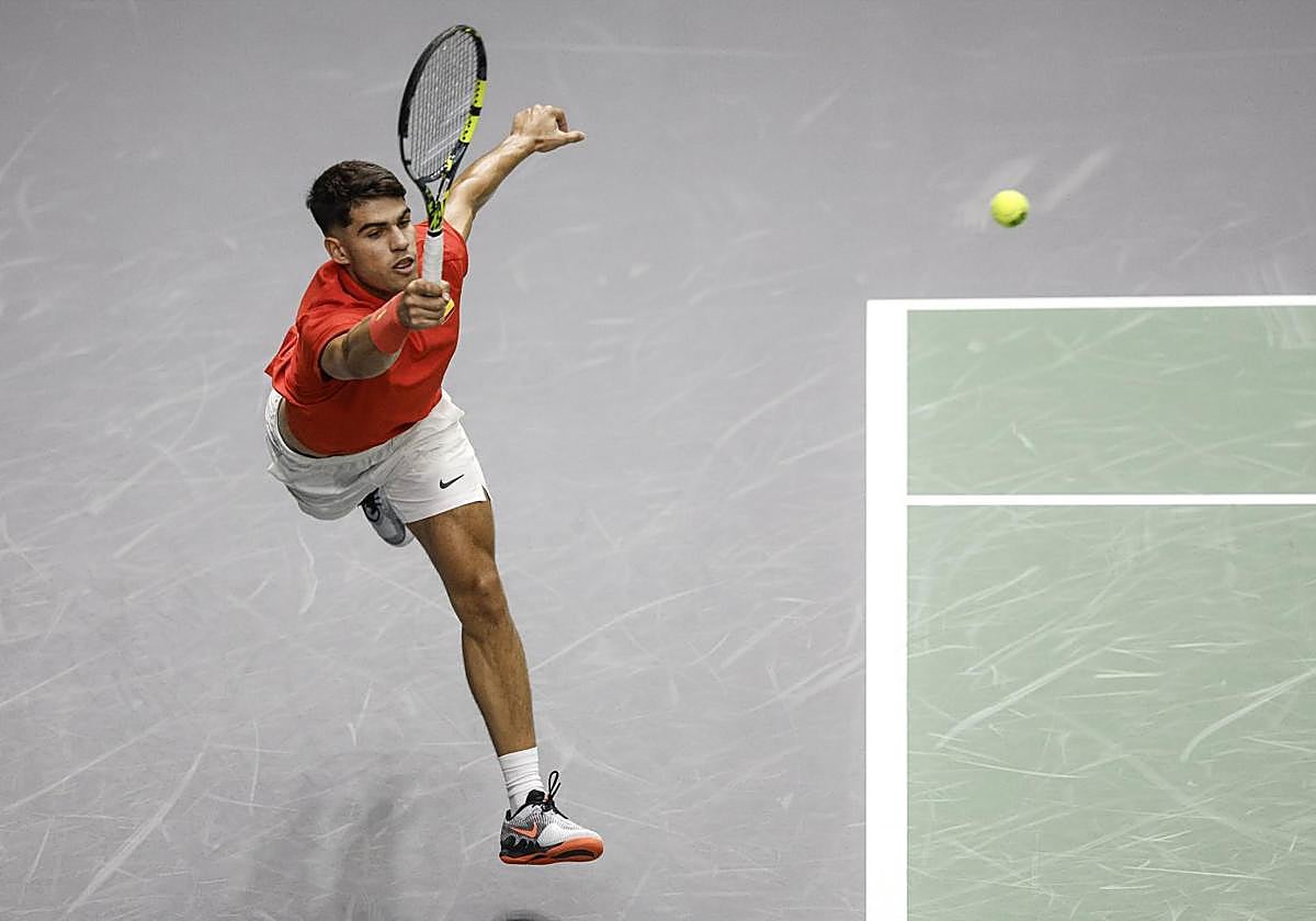 Alcaraz - Machac, en directo: resultado y última hora del partido de la Copa Davis hoy