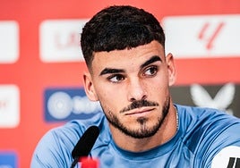 Isaac y el tenso clima del Sevilla - Getafe: «Nosotros estamos aislados de todo lo que no es deportivo»