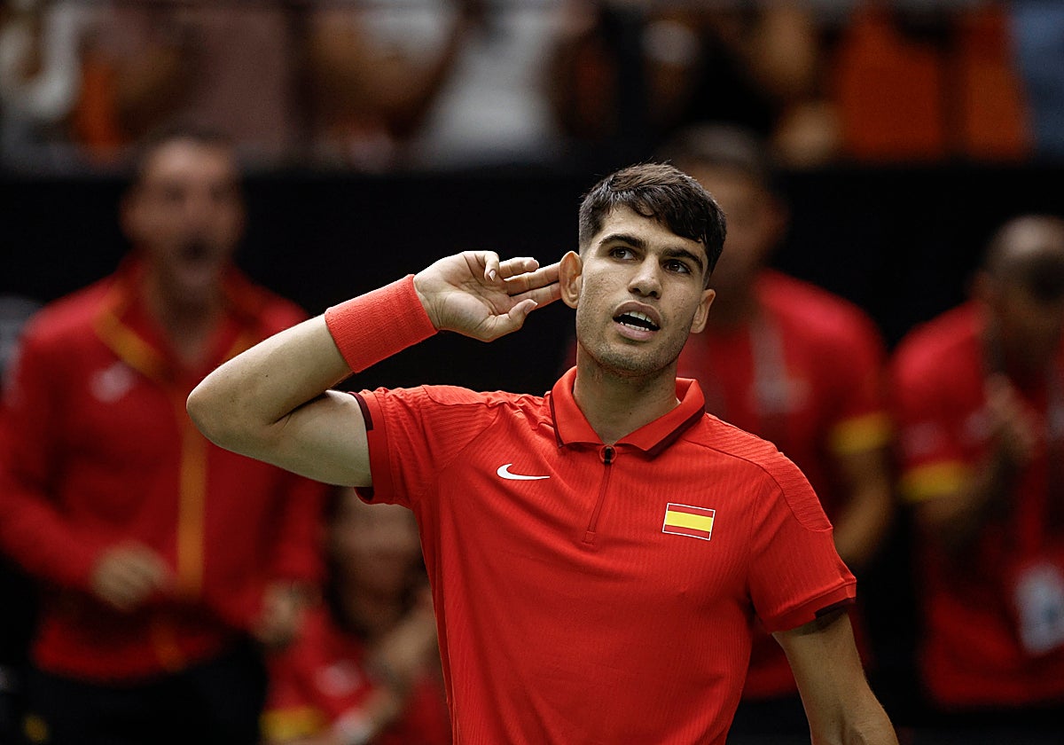 Alcaraz se enfrenta hoy al francés Humbert