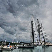 La alerta naranja permitió a la flota disfrutar del espíritu humano de la Ibiza JoySail en tierra