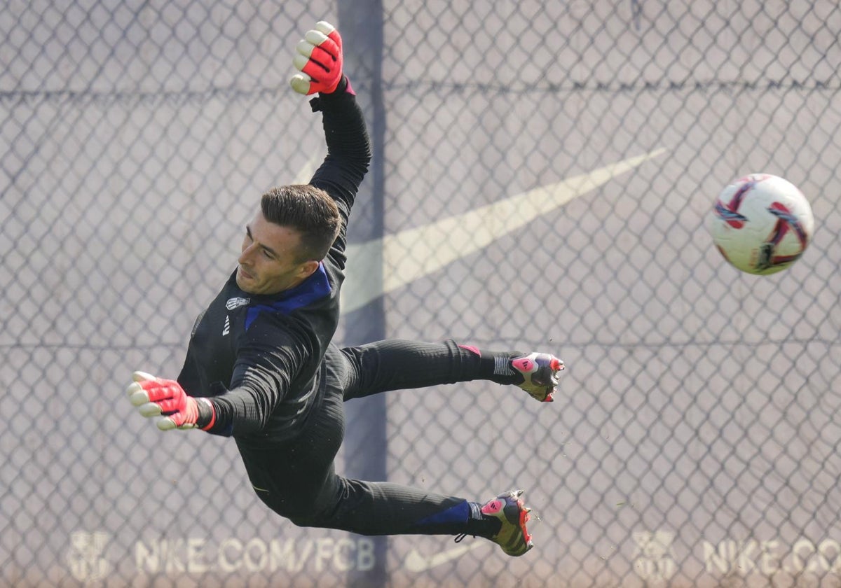 Iñaki Peña, durante el entrenamiento de este martes