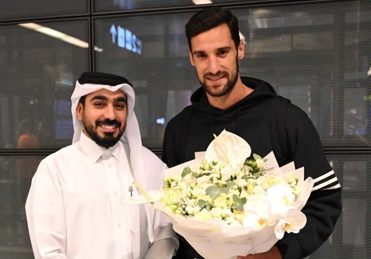 Sergio Rico llega a Doha para fichar por el Al-Gharafa