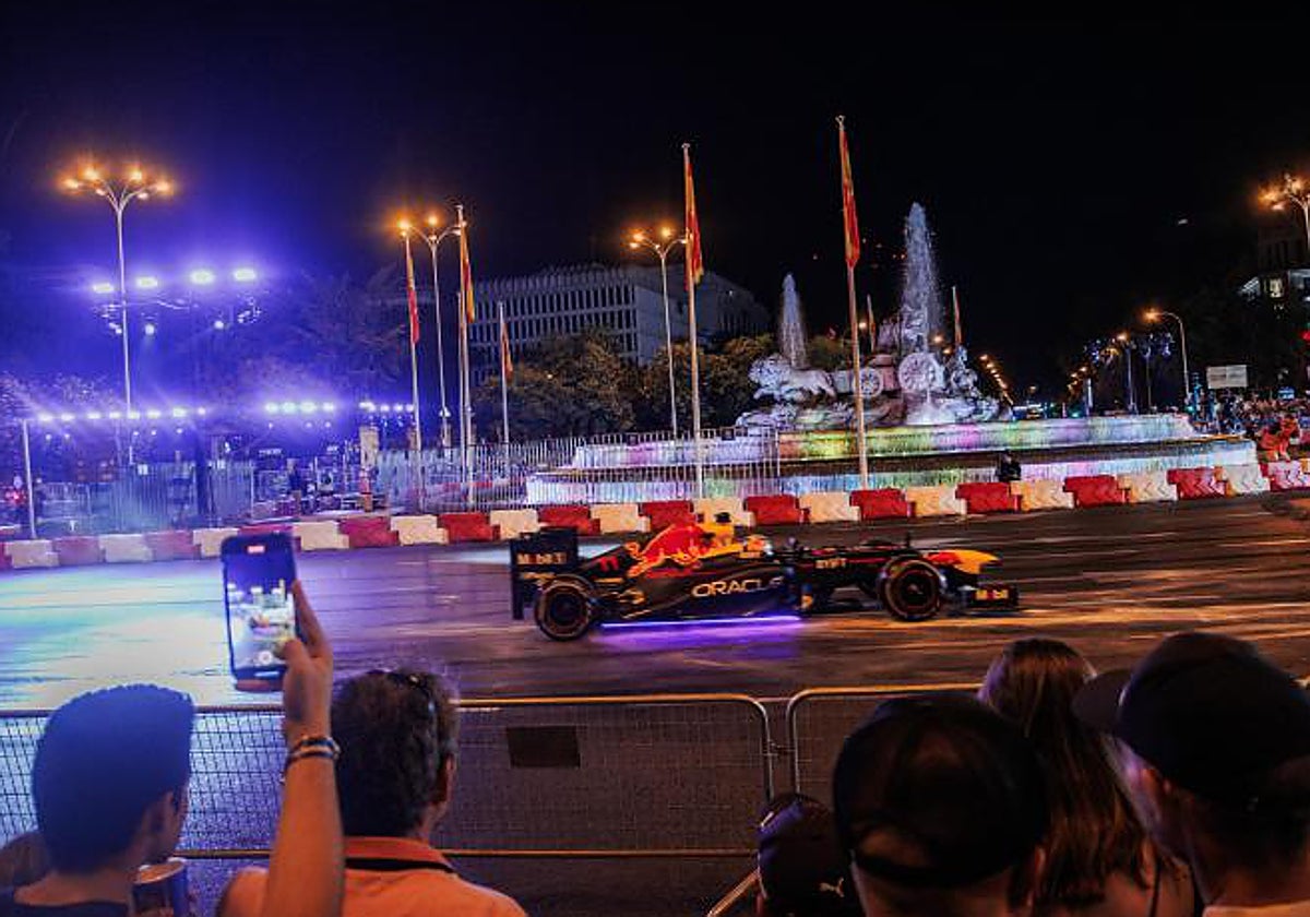 Checo Pérez, con su Red Bull en Madrid