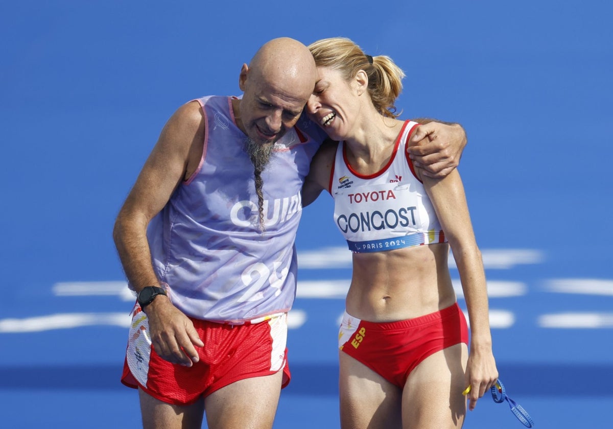 Elena Congost y su guía Mia Carol celebraron el bronce sin saber que sería descalificados