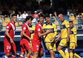 Un gol de Miguel Sierra sella el empate del Sevilla Atlético con el Alcorcón (2-2)