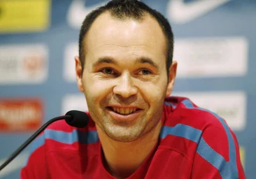 Iniesta, el futbolista querido por todos menos en San Mamés