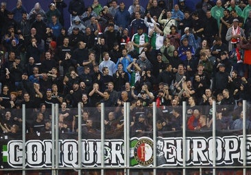 Un ultra del Feyenoord agrede con un vaso a un niño del Girona