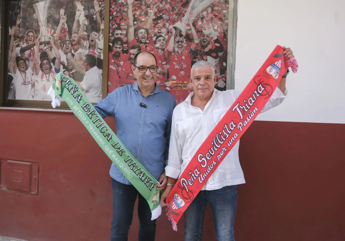 Aficionados del Sevilla y el Betis unidos por la ilusión del derbi