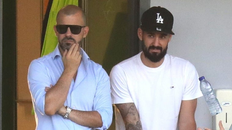 Isco, junto a Manu Fajardo, en el último entrenamiento del Betis antes de El Gran Derbi contra el Sevilla