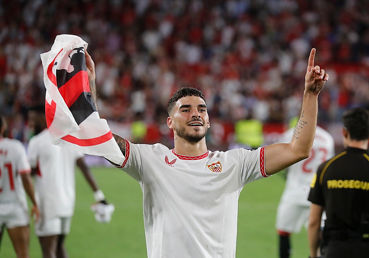 El Betis denunciará la bandera mostrada por los jugadores del Sevilla tras  el derbi