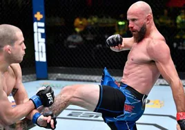 Donald Cerrone, en plena batalla