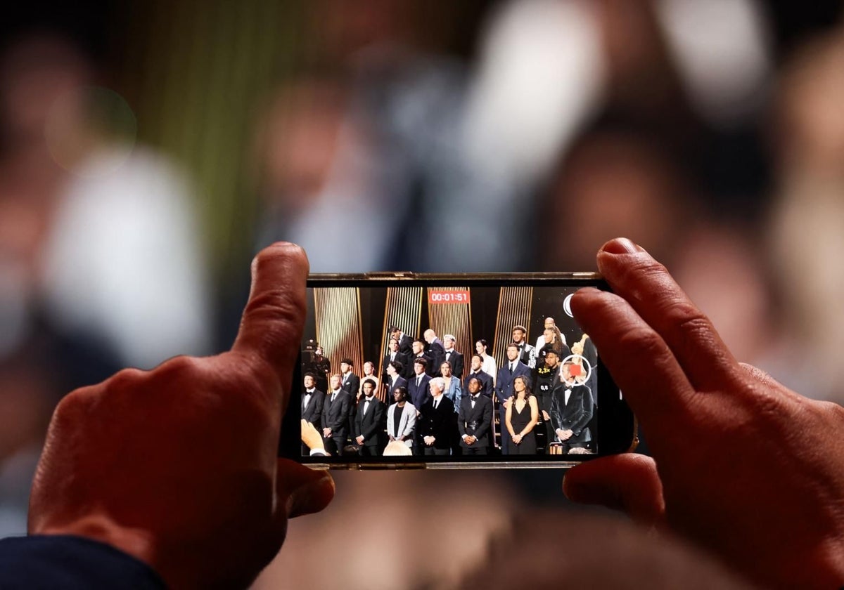 Una selfie con todos los nominados presentes en la gala