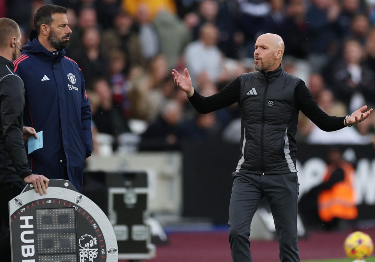 Van Nistelrooy y Ten Hag en el último partido del Manchester United