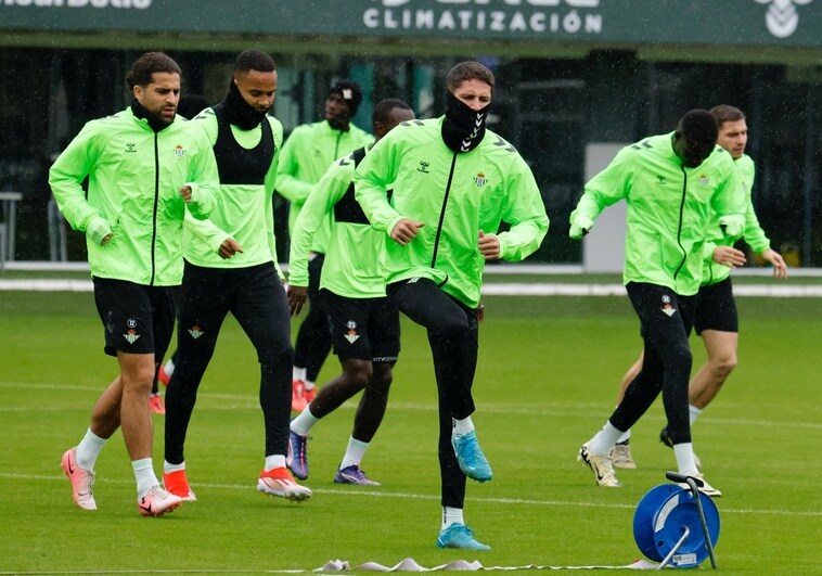 altimira-betis-entrenamiento-manuel-gomez-abc-R0znWhYDV2FR8iciZtl2WRI-758x531@diario_abc.jpeg