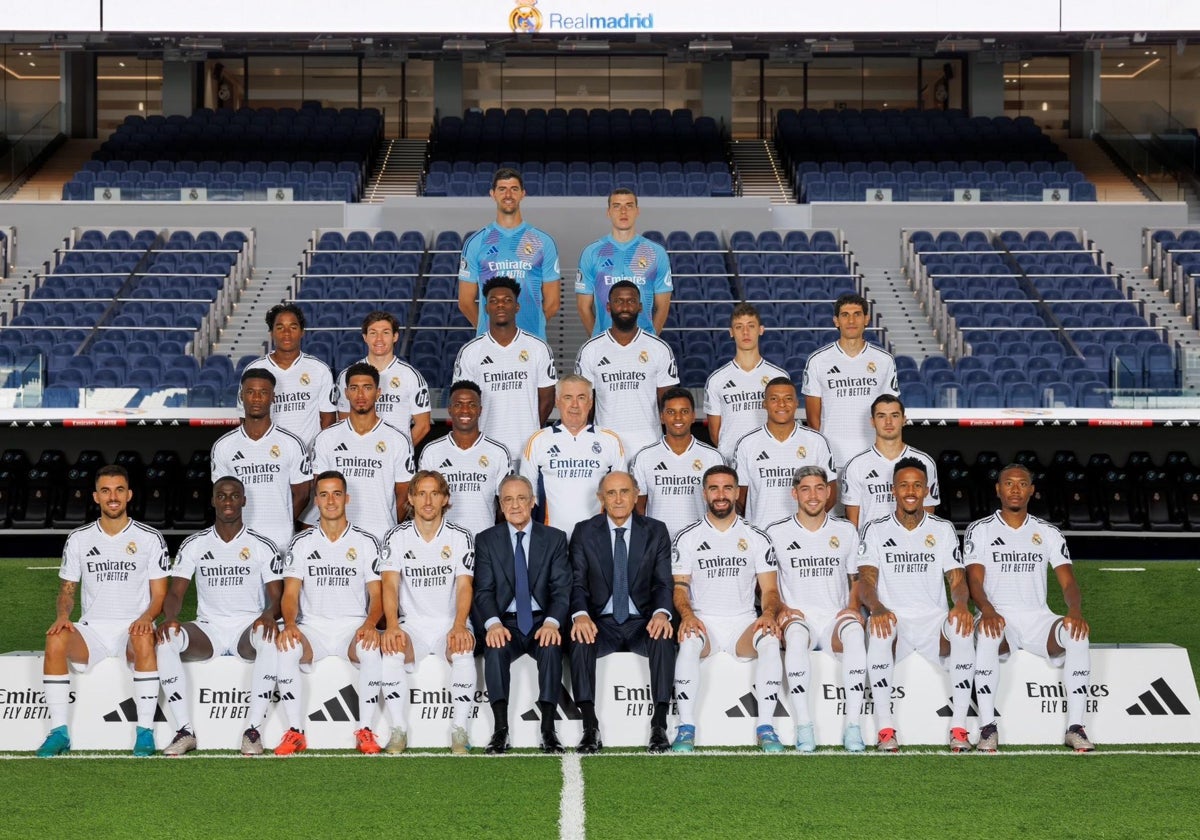 Foto oficial del equipo de esta temporada, tuiteada ayer por Vinicius