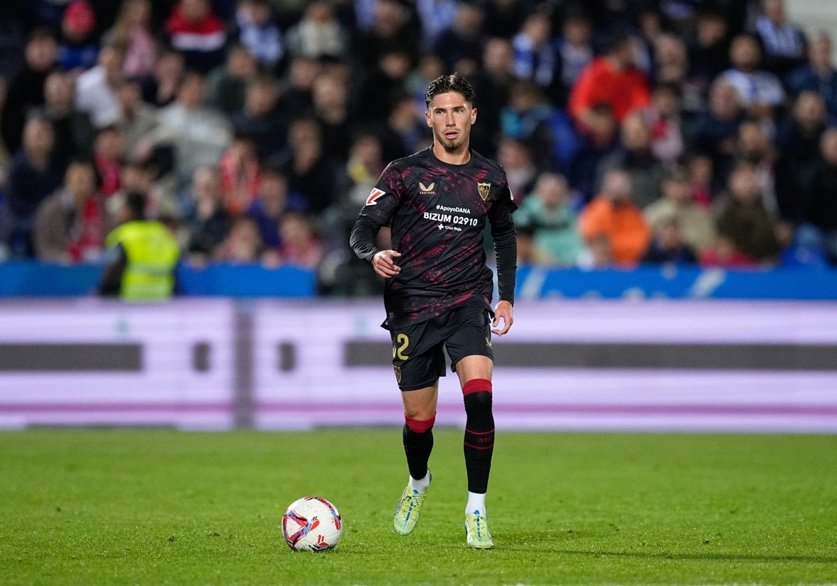 El jugador del Sevilla José Ángel Carmona durante el partido disputado en Butarque