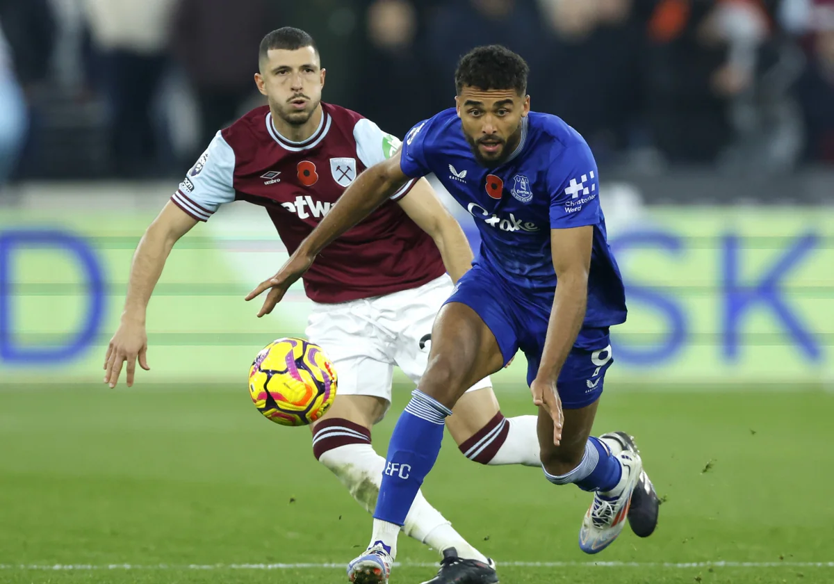 Guido Rodríguez, durante el West Ham - Everton