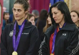 Montse Tomé y Jenni Hermoso, en una recepción de la selección