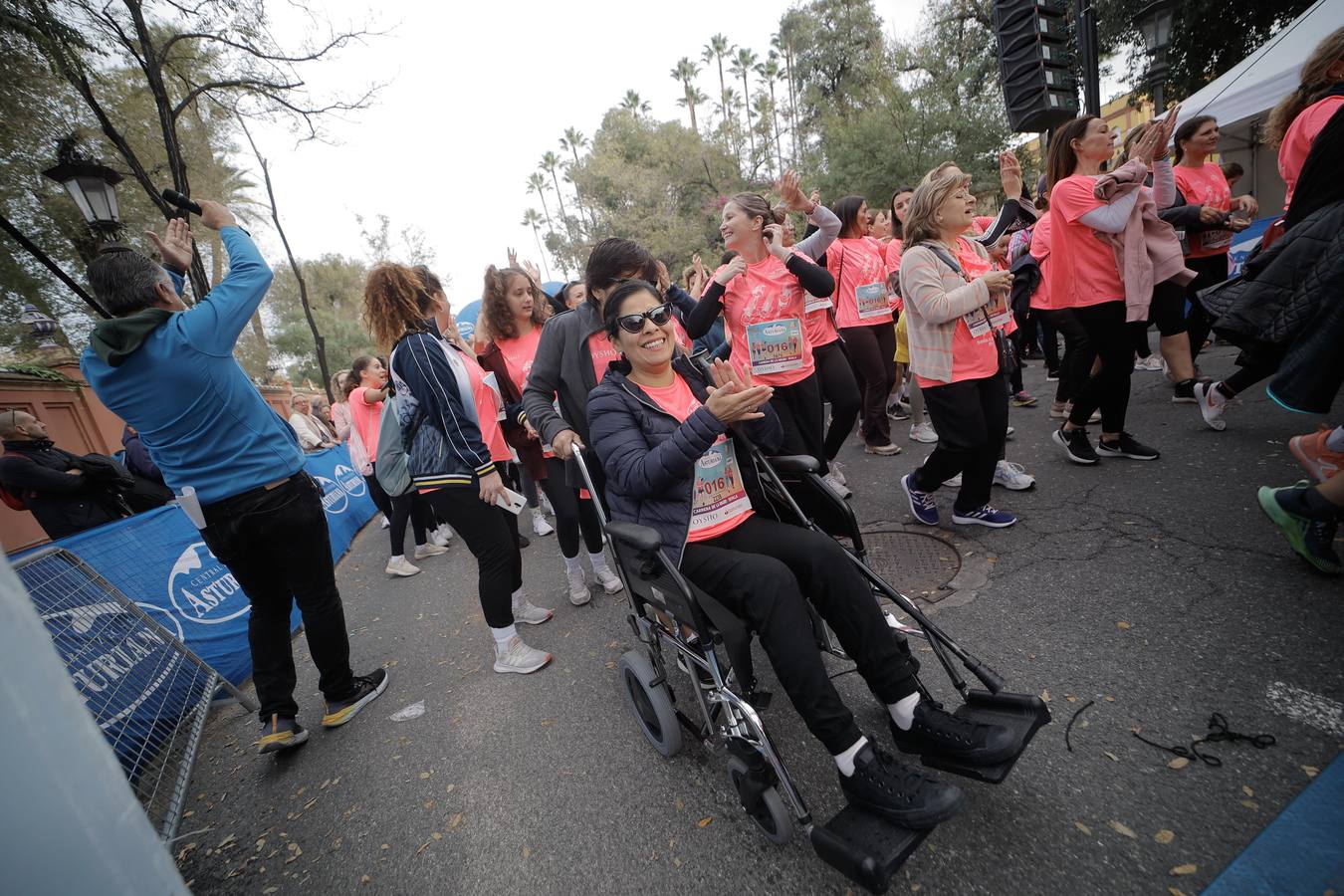 Participantes en la Carrera de la Mujer de Sevilla