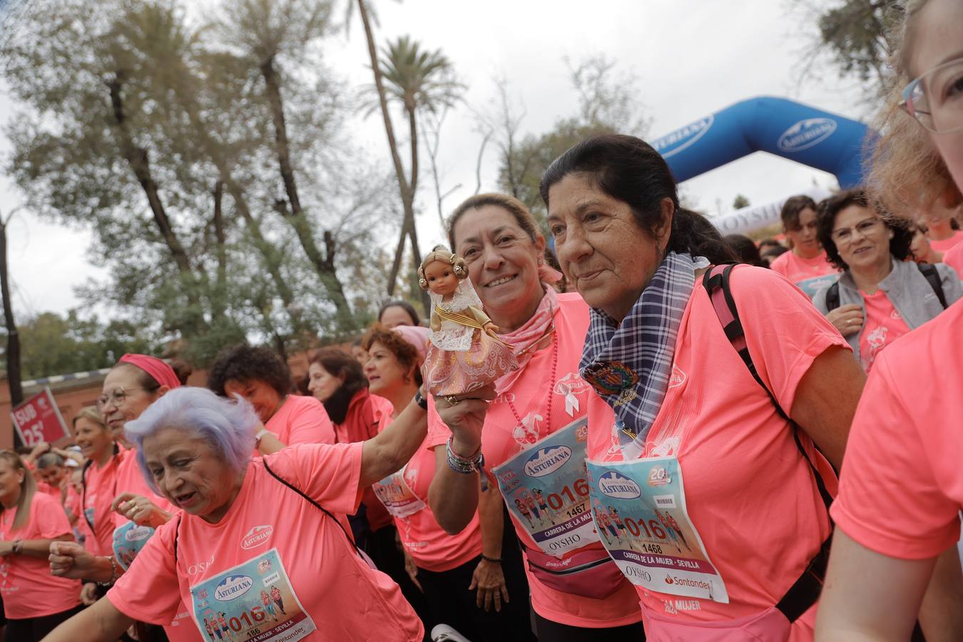 Participantes en la Carrera de la Mujer de Sevilla