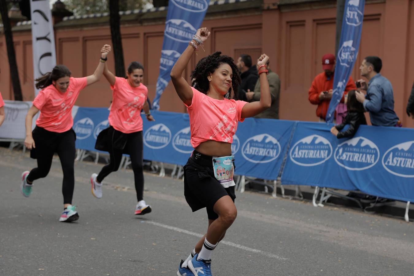 Participantes en la Carrera de la Mujer de Sevilla