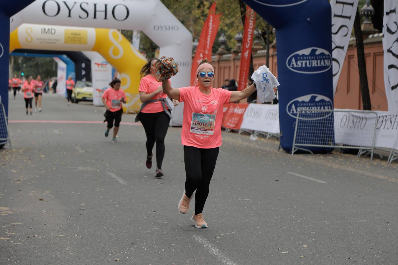 Participantes en la Carrera de la Mujer de Sevilla